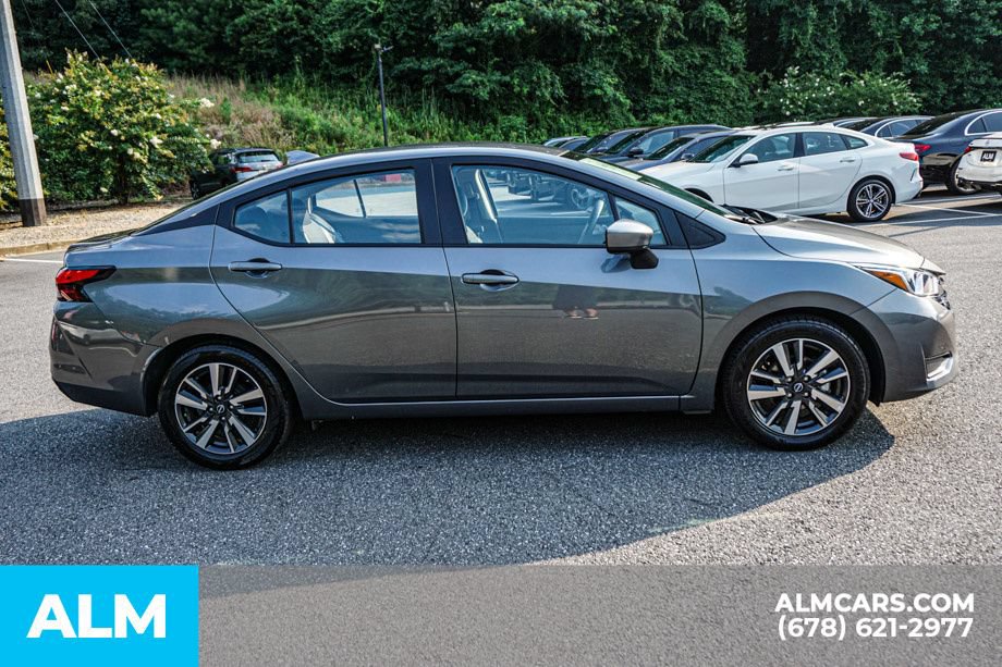Used 2024 Nissan Versa SV FWD image 8