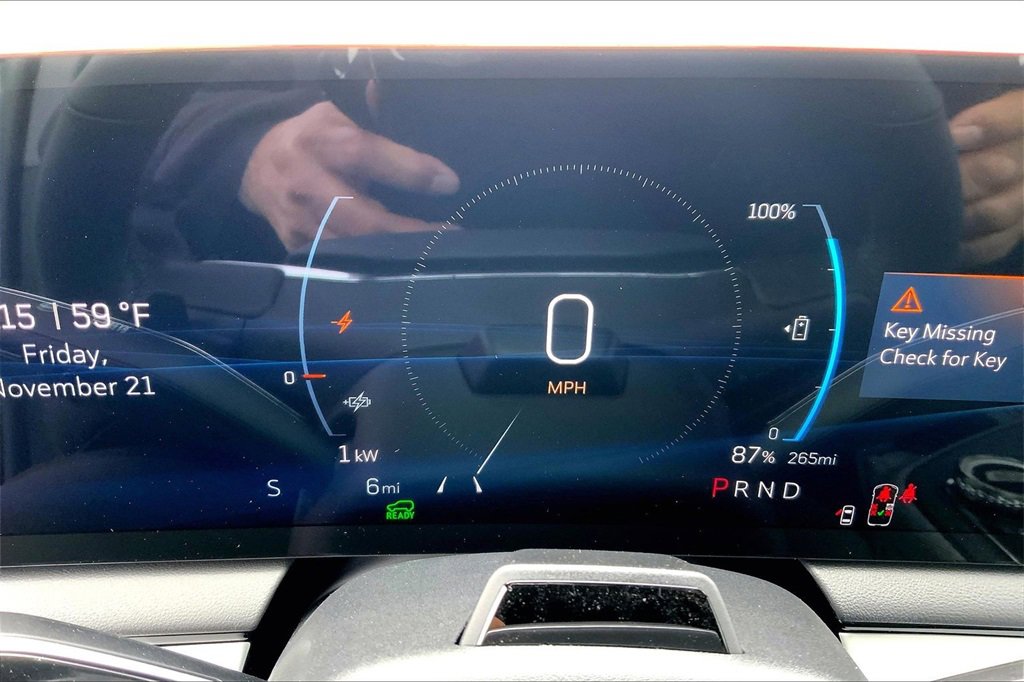 New 2026 Cadillac Optiq Luxury 1 image 24