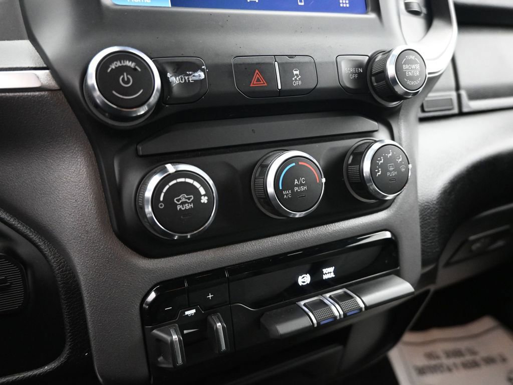 Used 2024 RAM 3500 Big Horn image 16