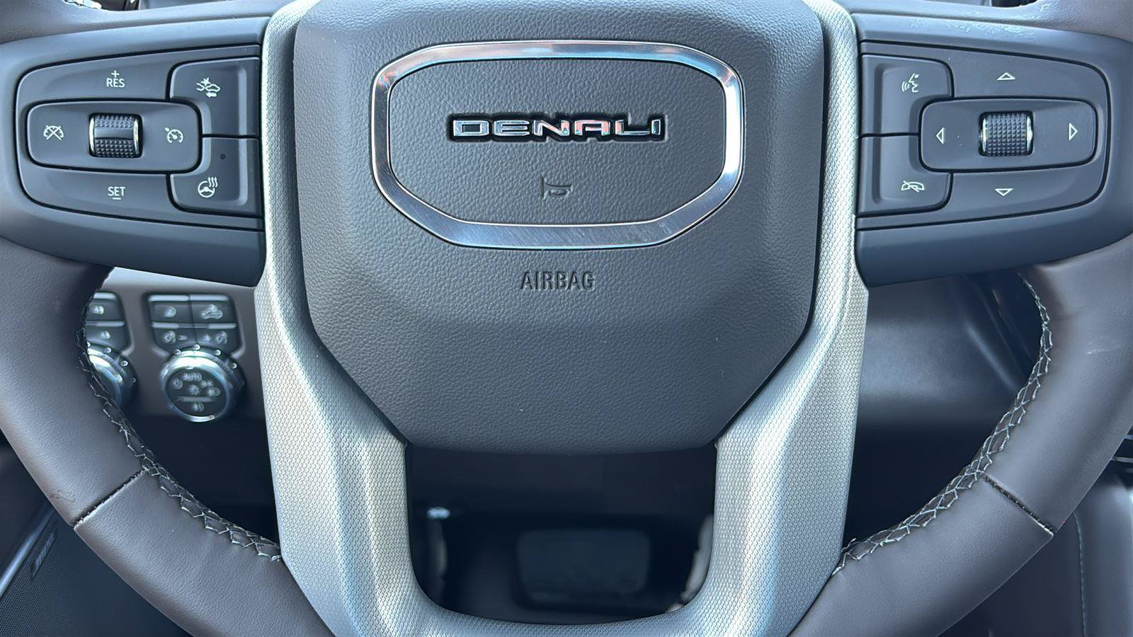 New 2026 GMC Sierra 1500 Denali AWD/4WD image 27