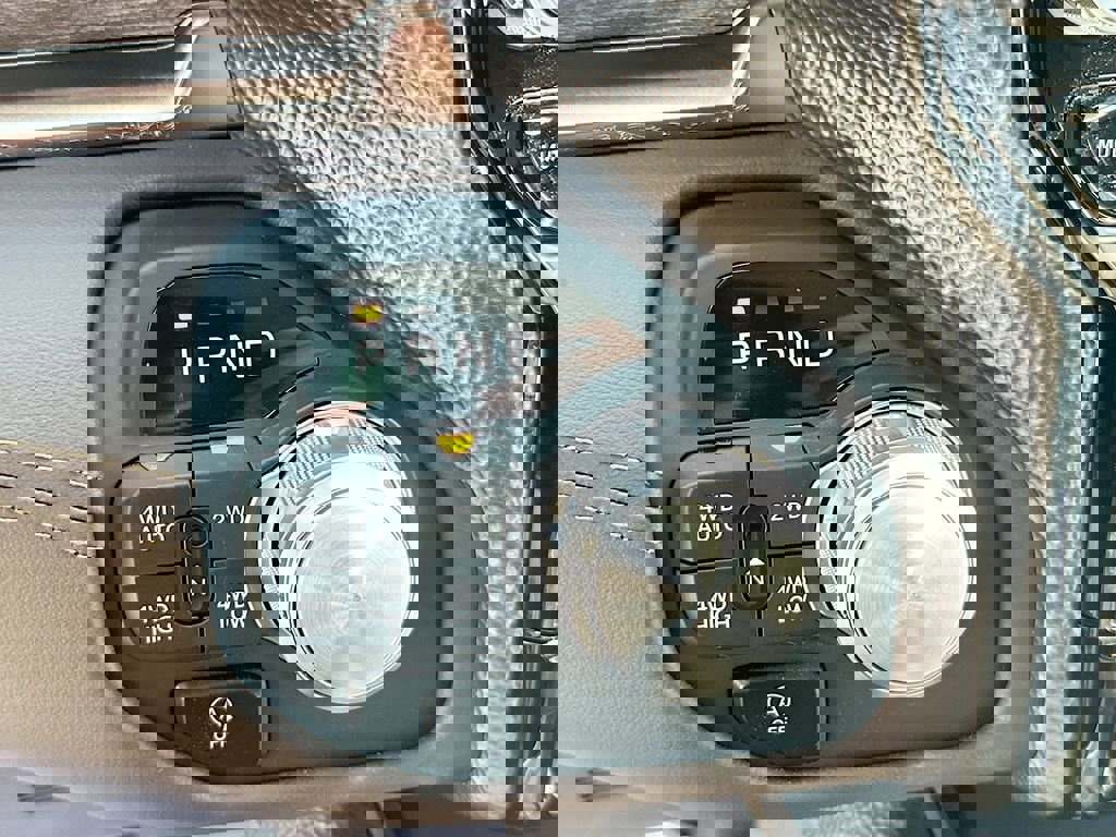 New 2025 RAM 1500 Limited image 24