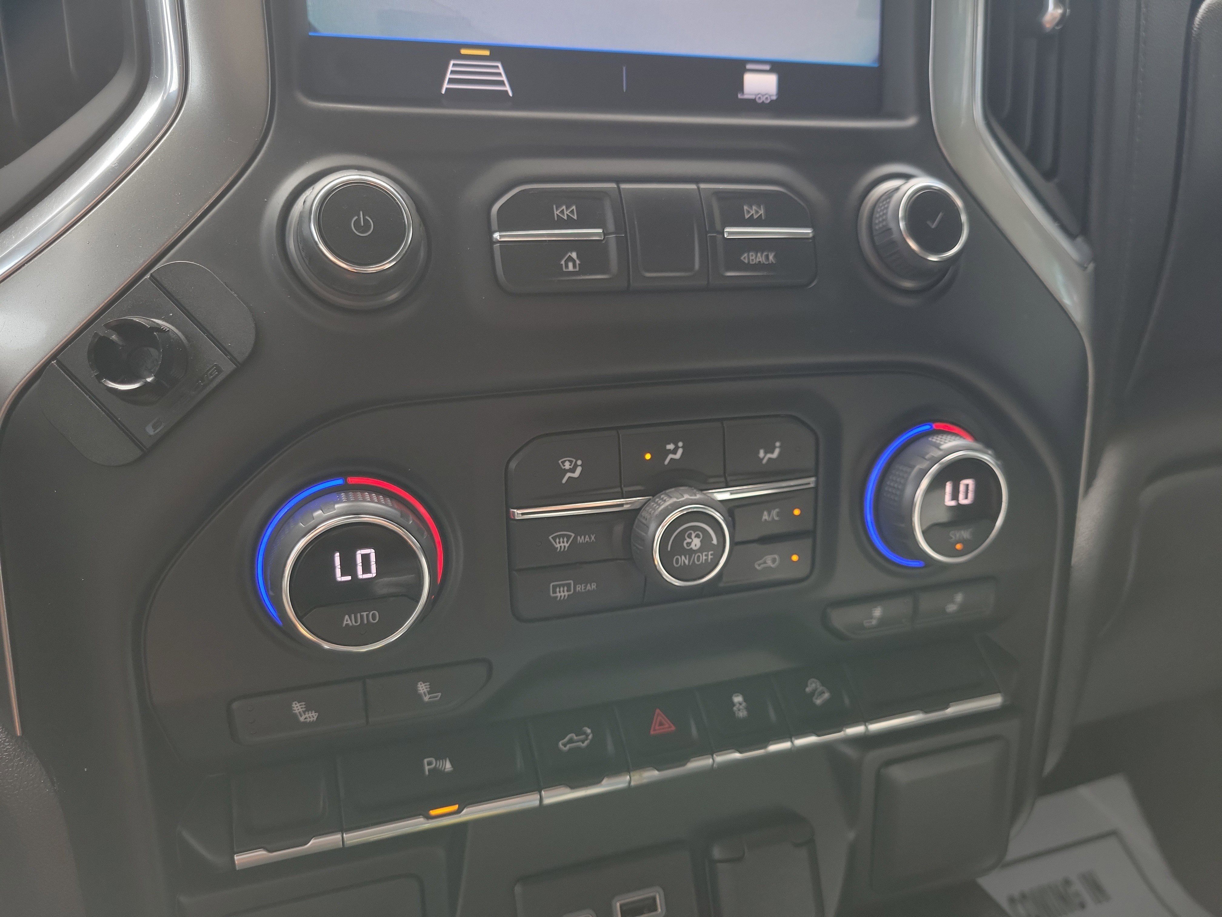 Certified 2022 Chevrolet Silverado 1500 LT Trail Boss w/ Safety Package AWD/4WD image 24