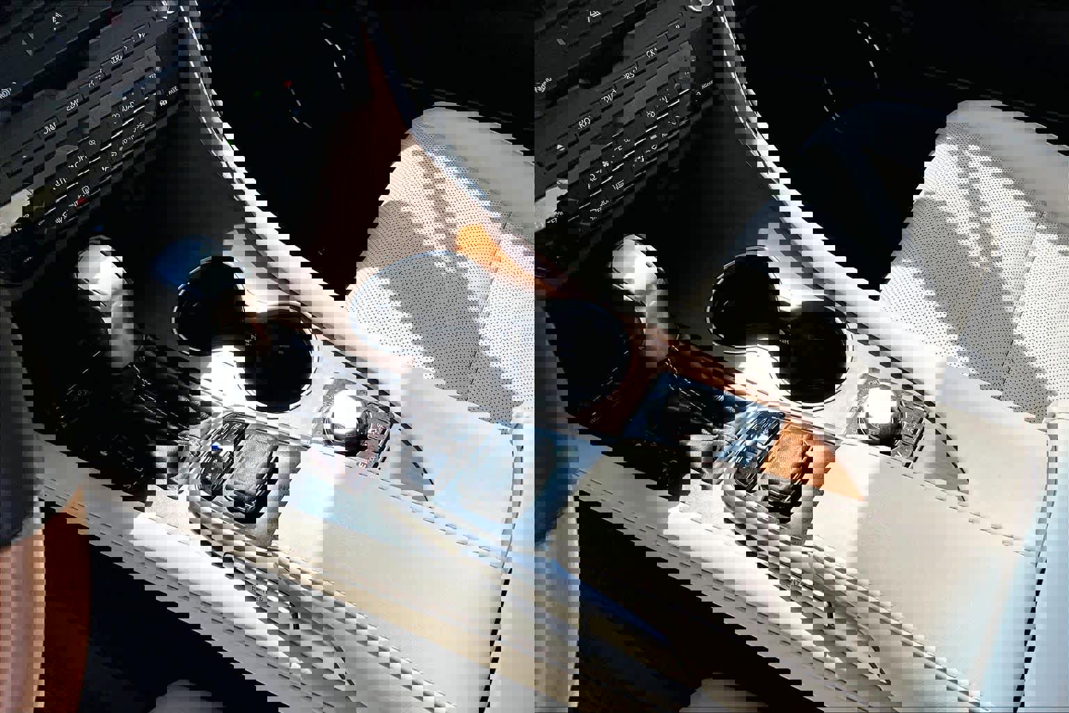 Used 2019 Lexus RX 450h AWD w/ Navigation Package image 17