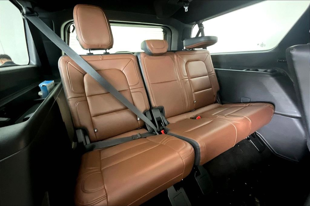 Used 2024 Lincoln Navigator L Reserve image 34