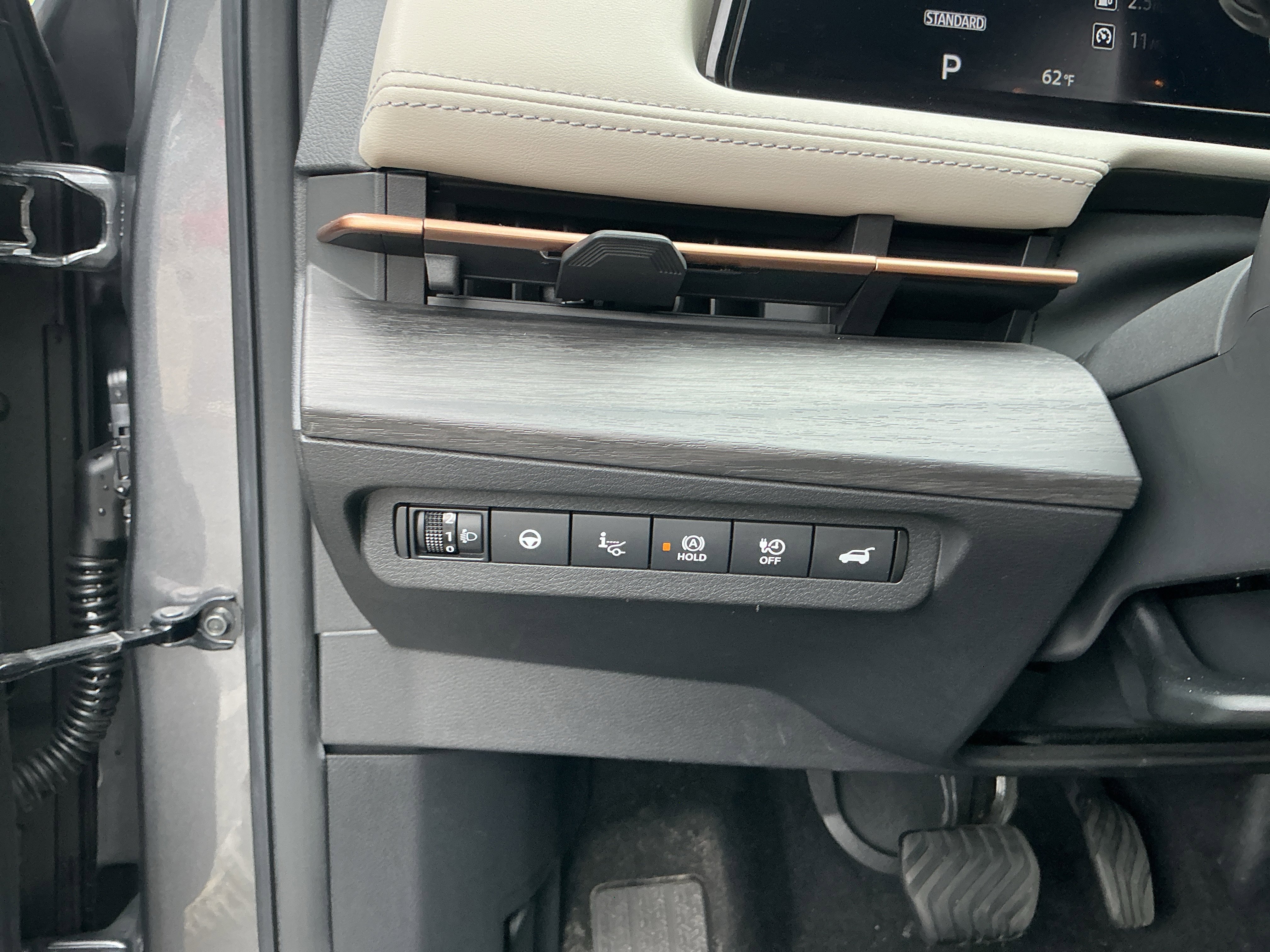 Certified 2023 Nissan Ariya FWD image 13