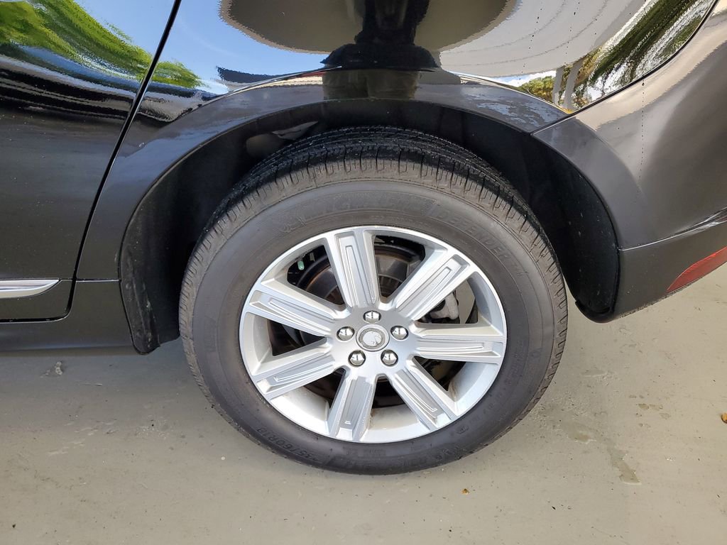 Used 2016 Volvo XC60 T5 Premier w/ Proximity Package FWD image 11