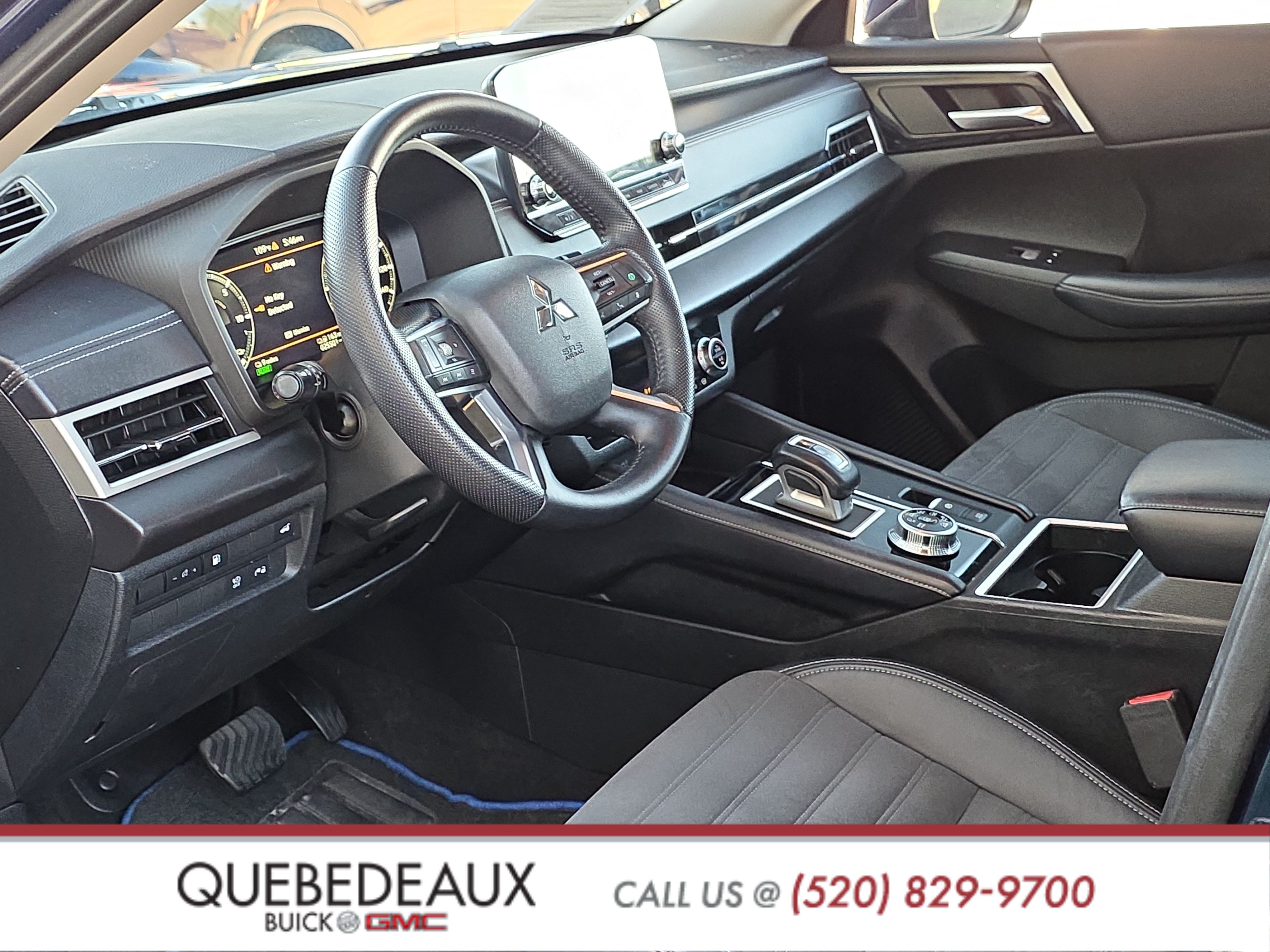 Used 2023 Mitsubishi Outlander SE AWD/4WD image 10