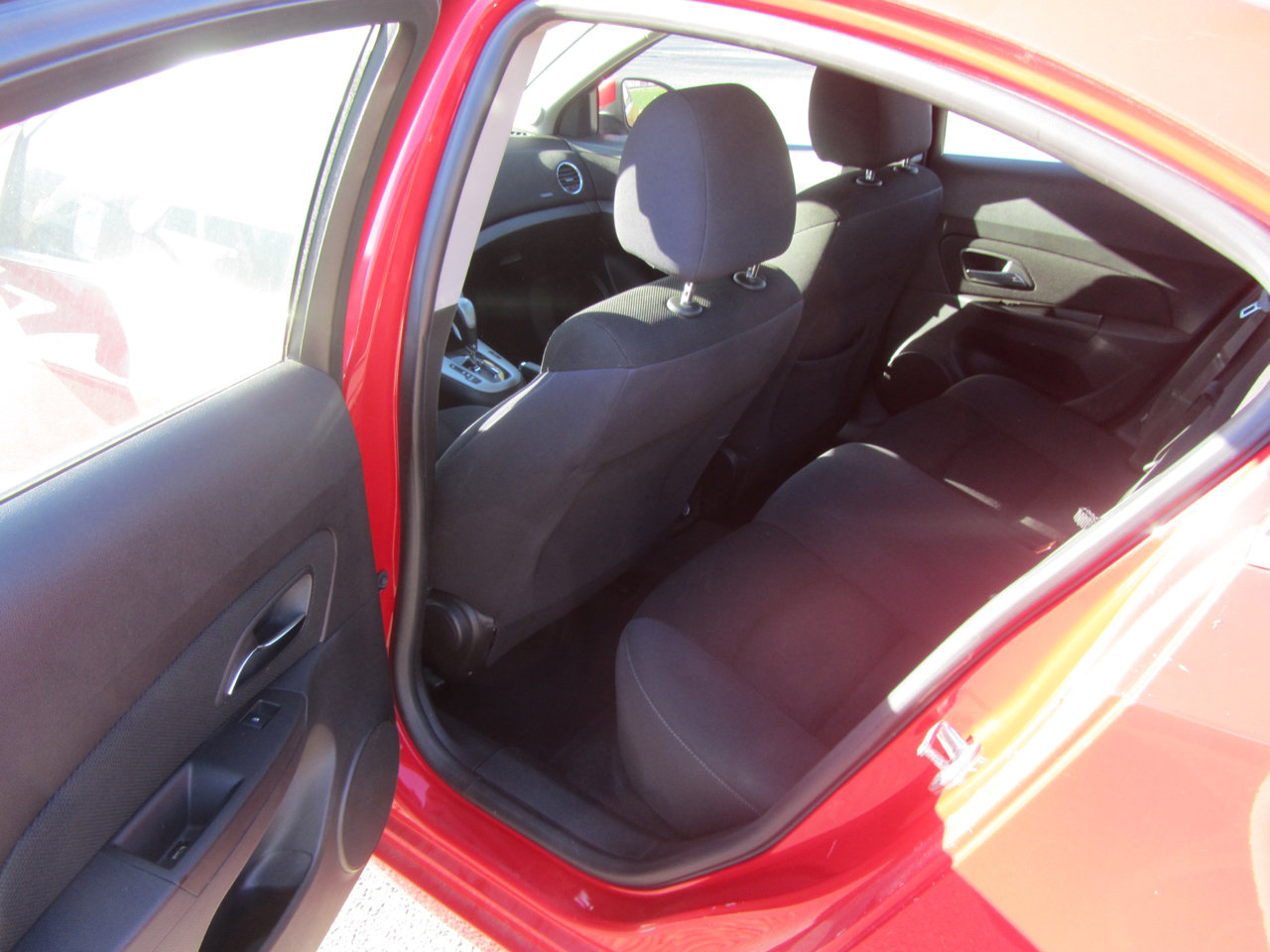 Used 2015 Chevrolet Cruze LT image 17