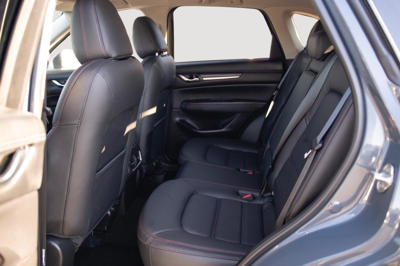 Used 2023 MAZDA CX-5 Carbon Edition image 12