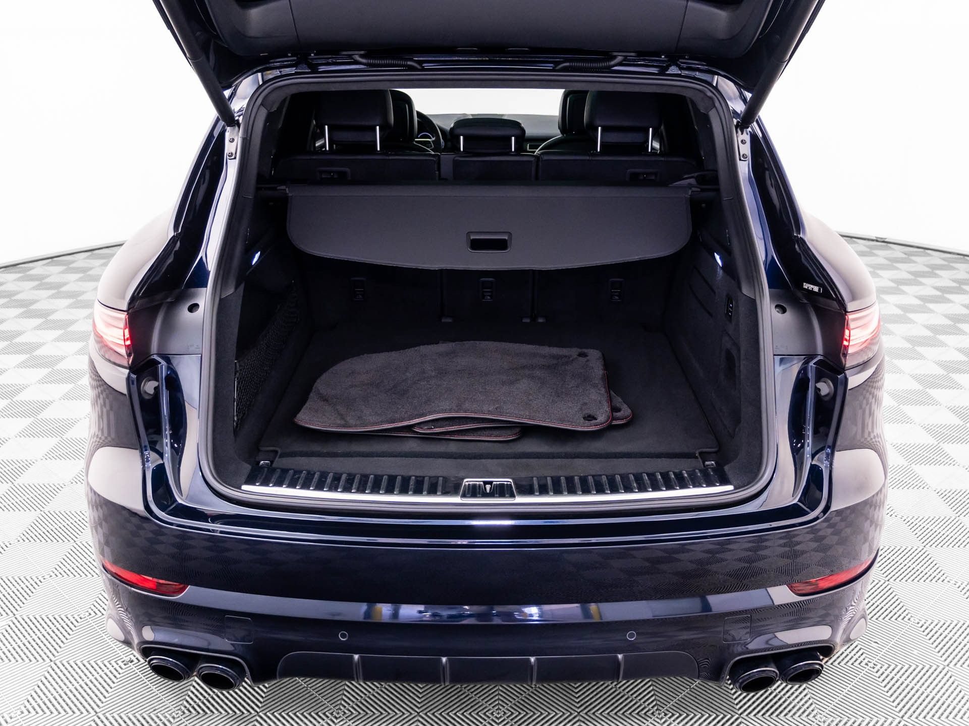 Used 2021 Porsche Cayenne GTS AWD/4WD image 31
