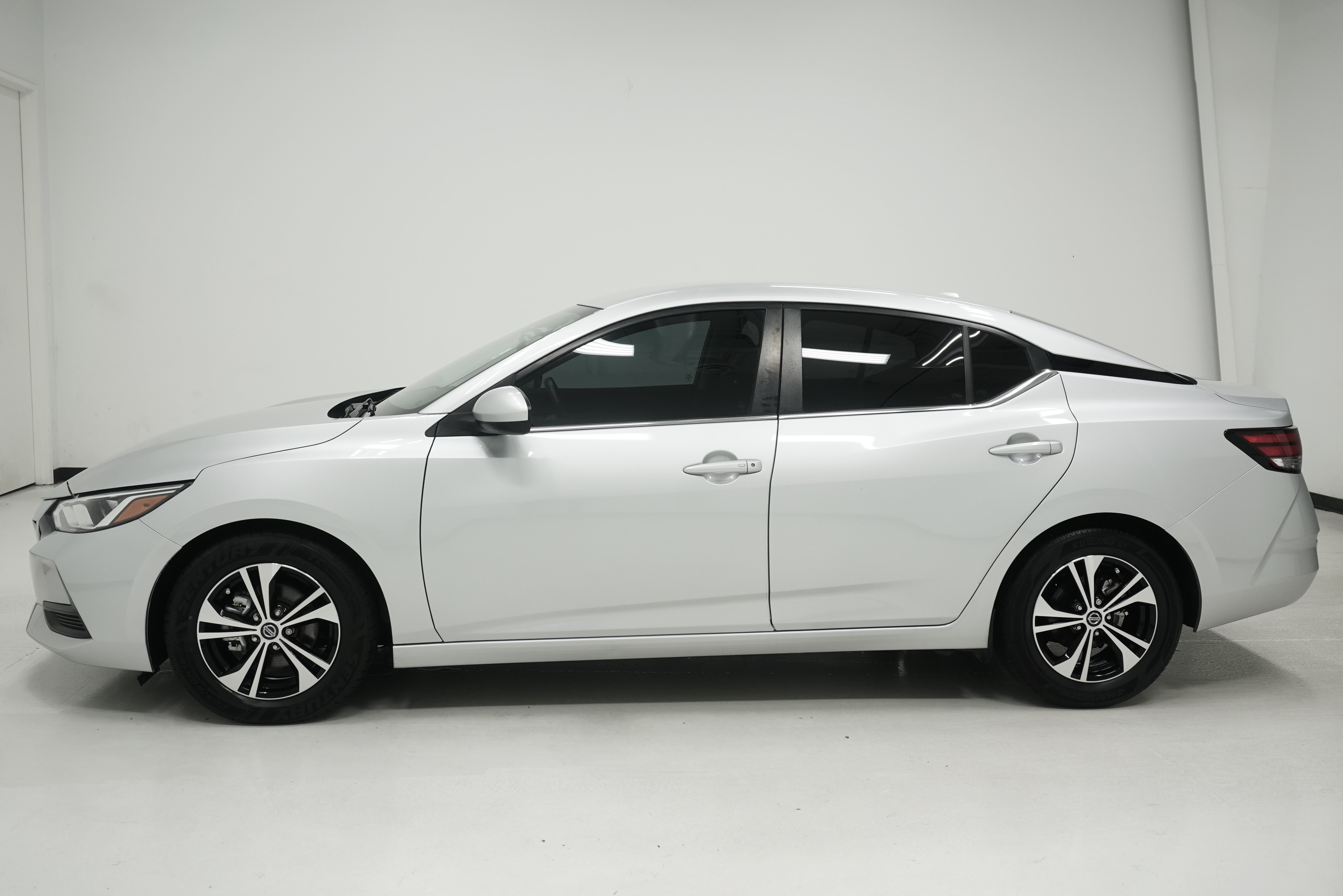 Used 2022 Nissan Sentra SV w/ Trunk Package FWD image 7