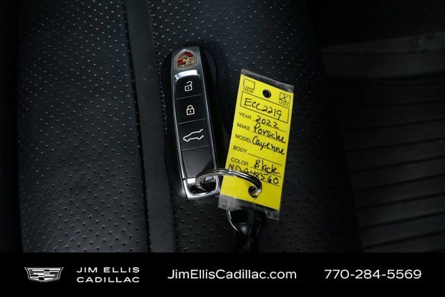 Used 2022 Porsche Cayenne Coupe image 40