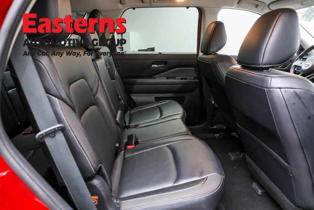 Used 2022 Nissan Pathfinder SL image 25