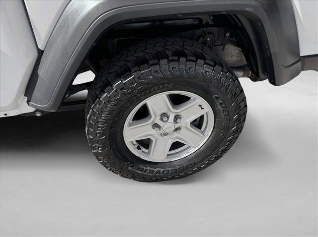 Used 2020 Jeep Gladiator Sport w/ Quick Order Package 24S image 9