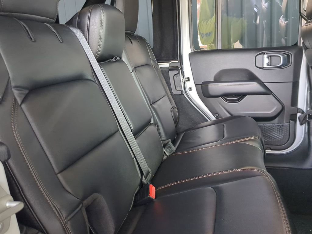 Used 2023 Jeep Wrangler Unlimited Rubicon 392 image 7