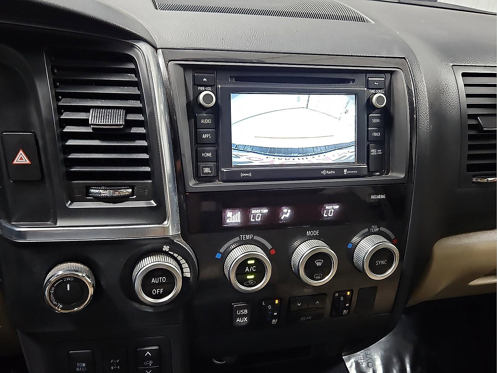 Certified 2019 Toyota Sequoia Platinum AWD/4WD image 13