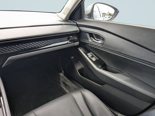 Used 2023 Honda Accord Touring image 16
