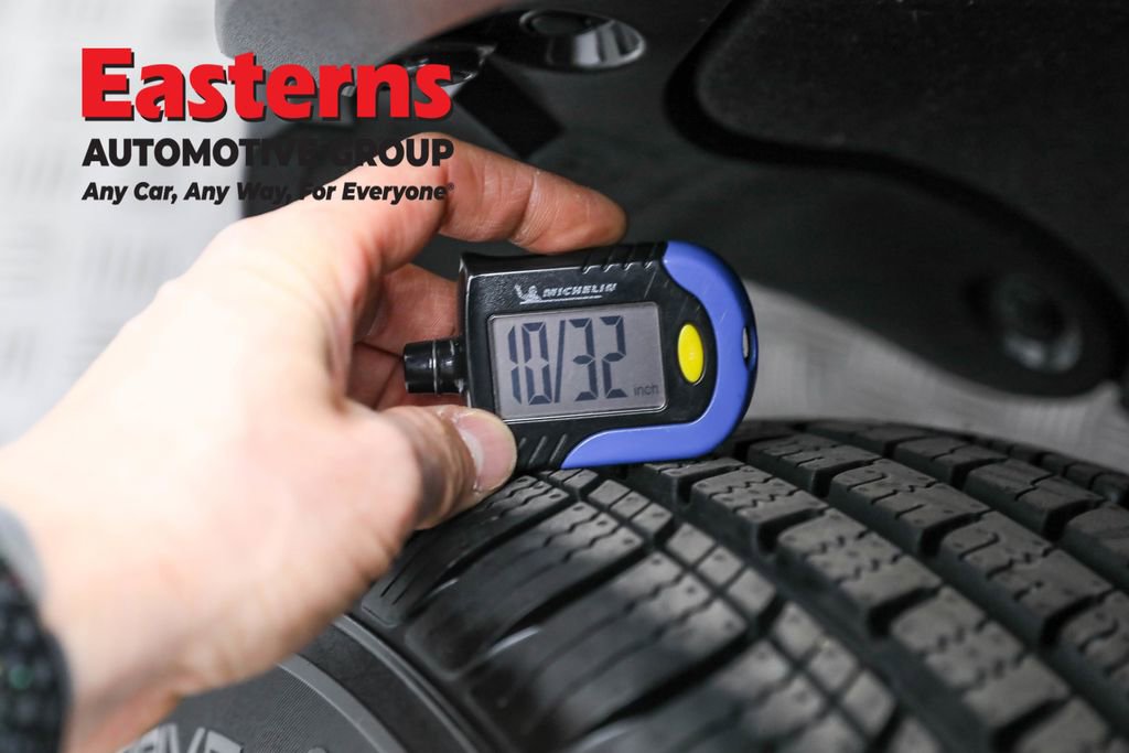 Used 2021 Toyota RAV4 LE image 29