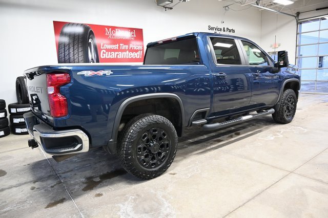 Used 2022 Chevrolet Silverado 2500 LT w/ Convenience Package image 5