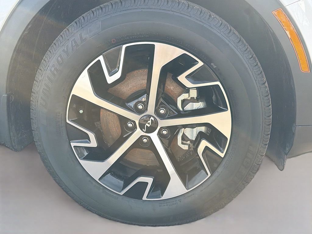 Used 2023 Kia Sportage EX image 31