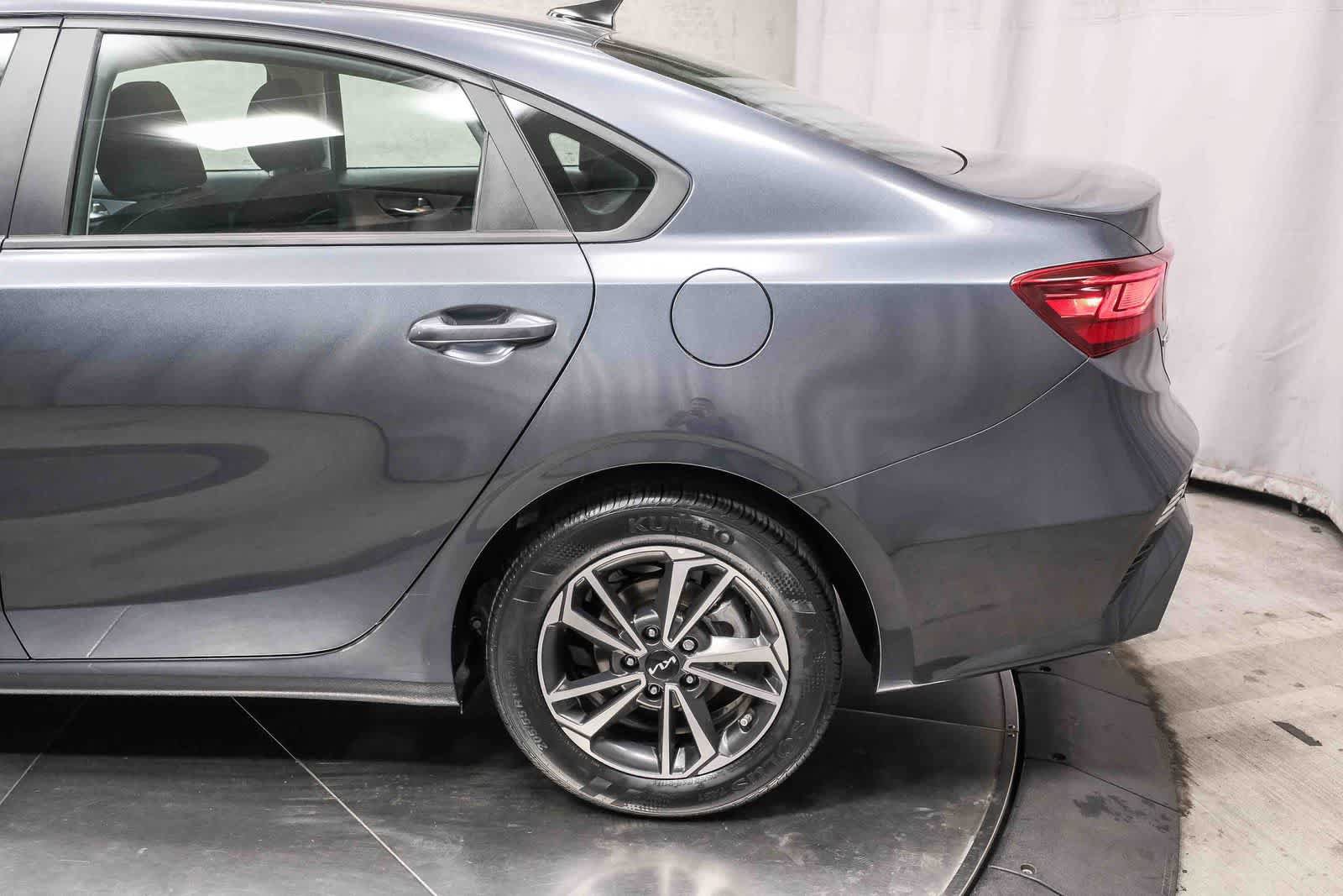Used 2024 Kia Forte LXS w/ LXS Technology Package FWD image 8