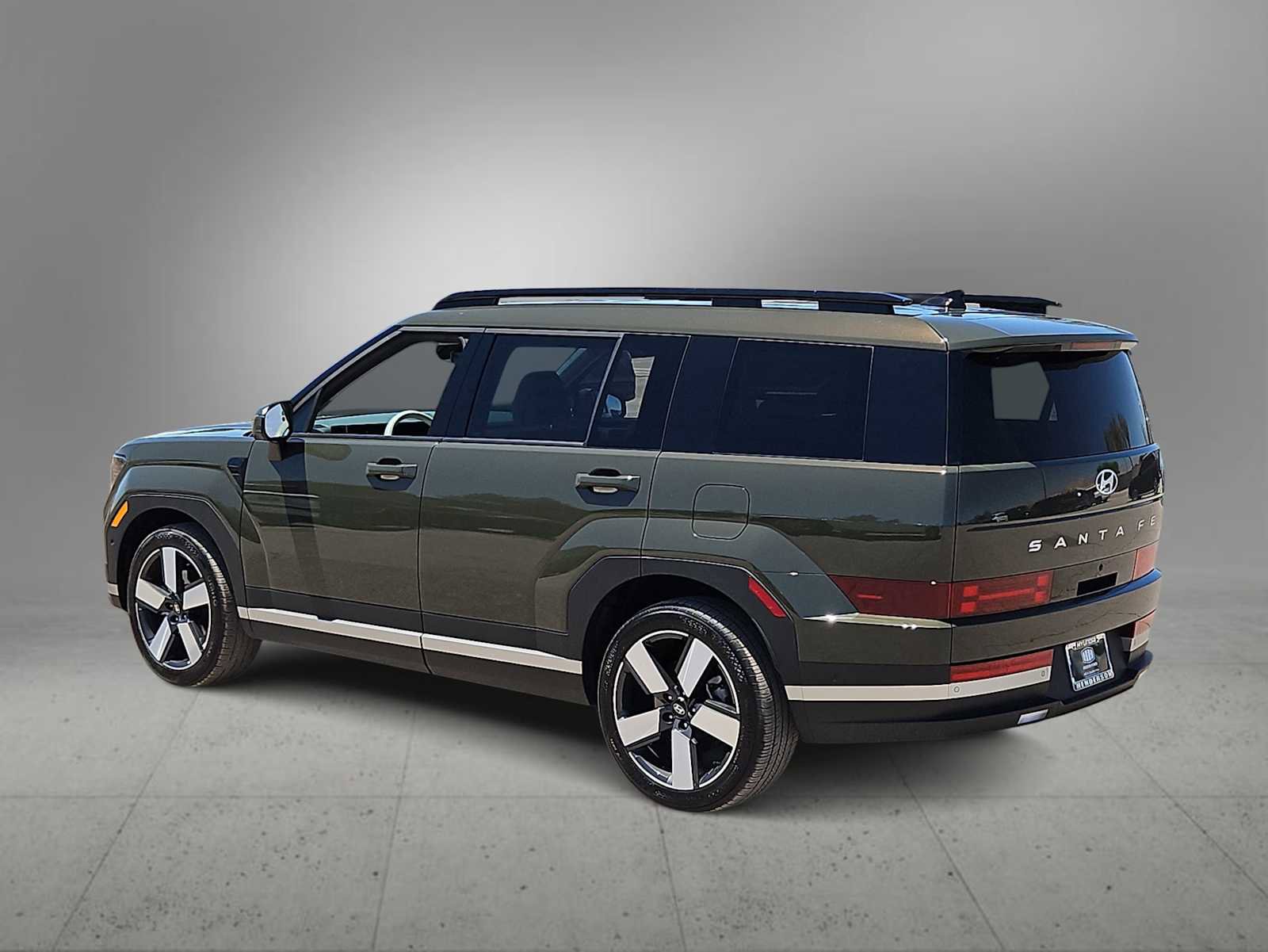 Used 2025 Hyundai Santa Fe Limited FWD image 6