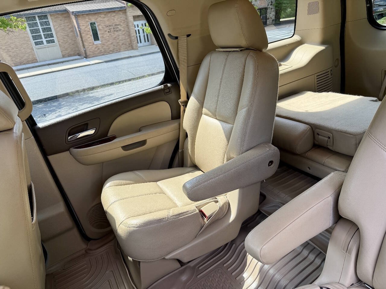 Used 2012 GMC Yukon SLT w/ Texas Edition RWD image 9