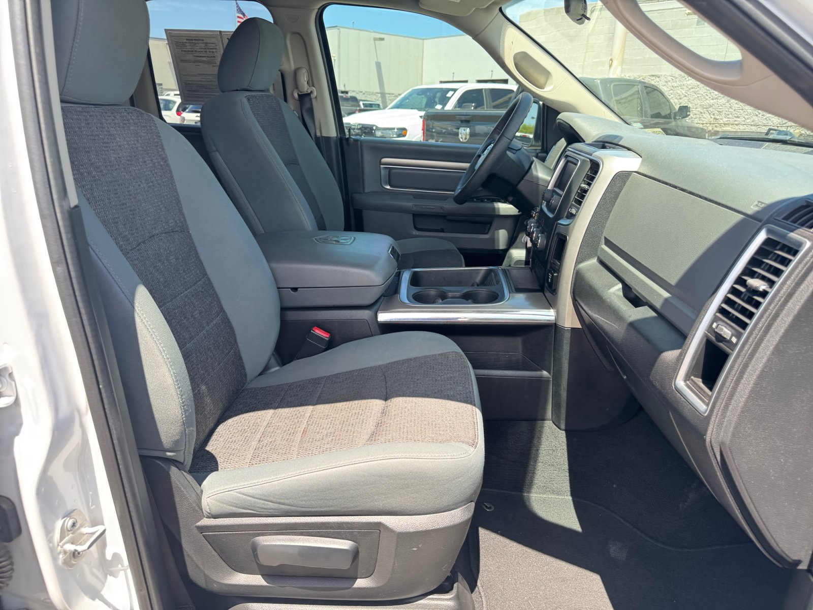 Used 2017 RAM 1500 Classic SLT RWD image 33