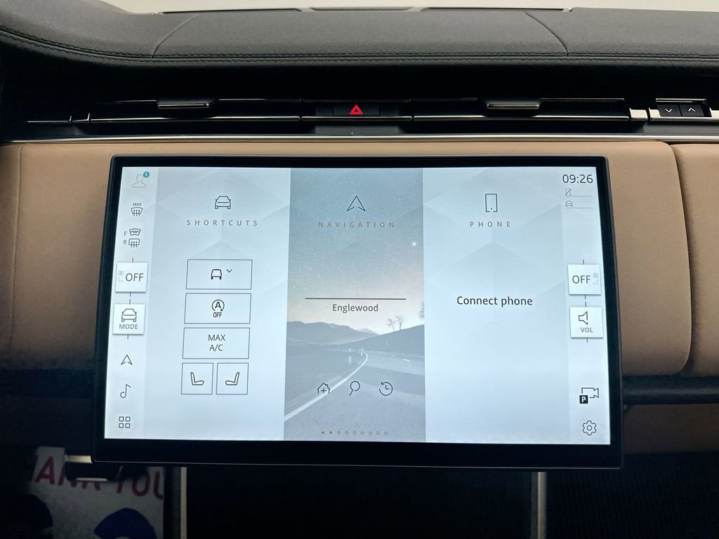 New 2025 Land Rover Range Rover SE image 11