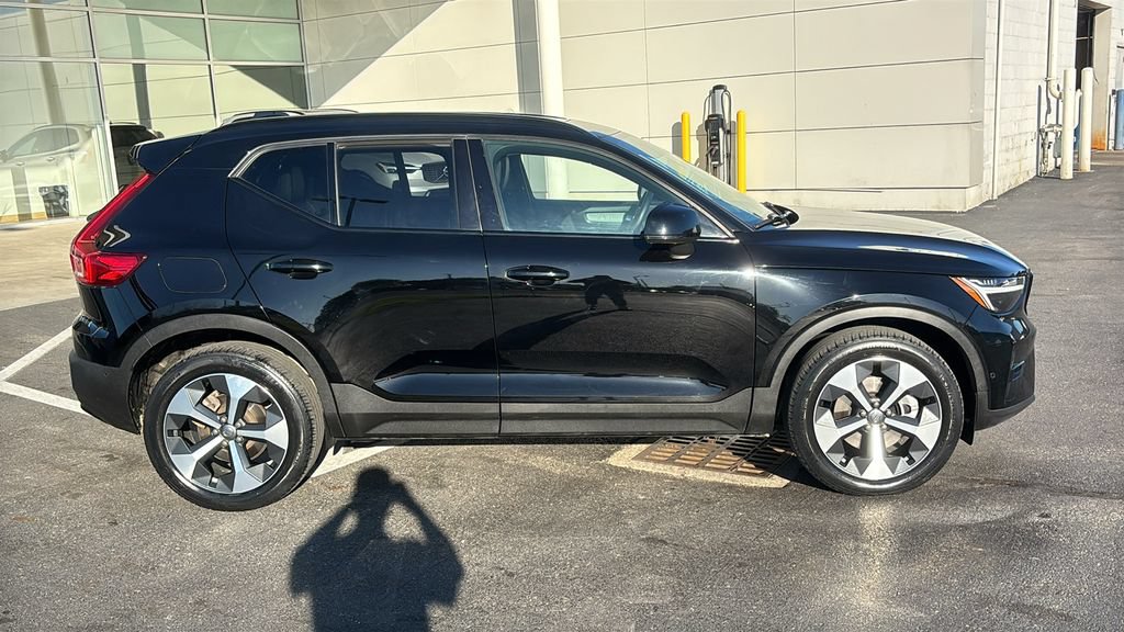 Used 2023 Volvo XC40 B5 Plus w/ Driver Assist Package AWD/4WD image 28