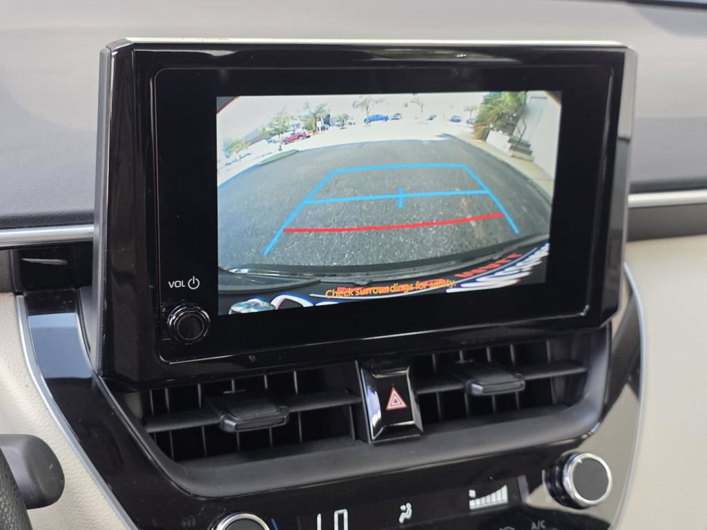 Used 2024 Toyota Corolla LE FWD image 11