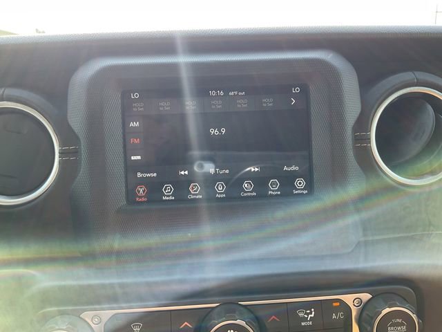 Used 2021 Jeep Wrangler Unlimited Sahara image 24