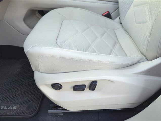Used 2024 Volkswagen Atlas SE FWD image 13