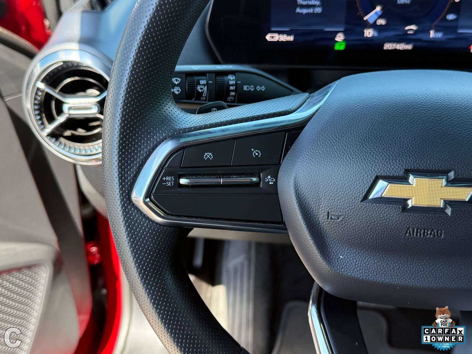 Certified 2025 Chevrolet Equinox EV LT FWD image 15