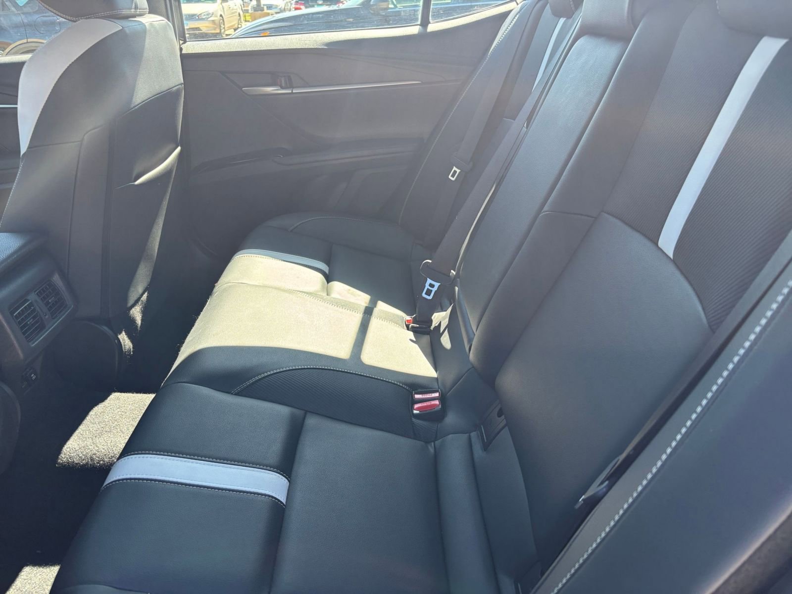 Used 2025 Toyota Camry SE FWD image 24