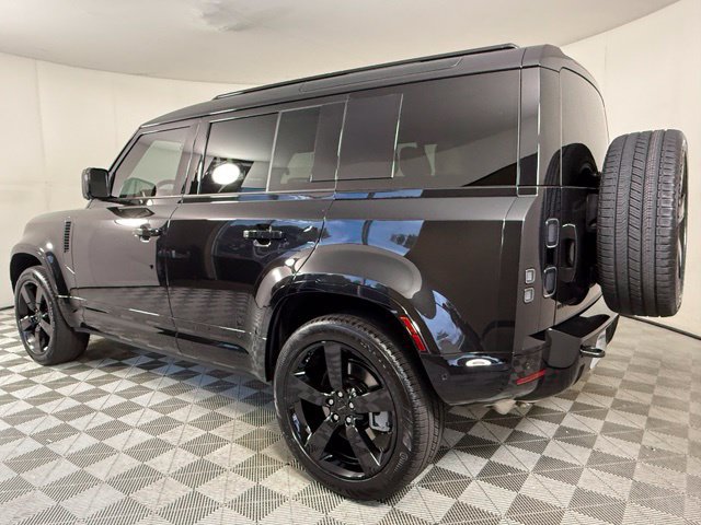 New 2026 Land Rover Defender 110 X-Dynamic SE AWD/4WD image 4