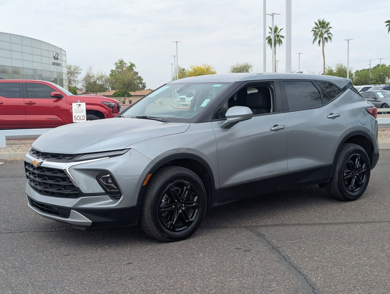 Used 2025 Chevrolet Blazer LT image 2