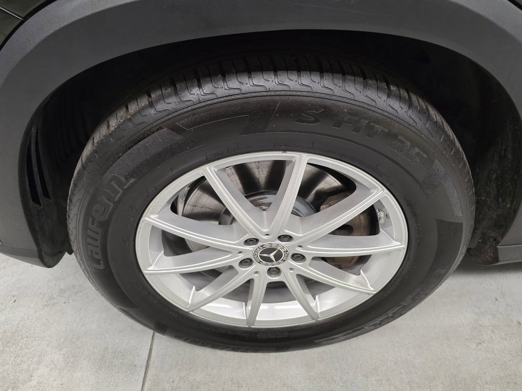 Used 2024 Mercedes-Benz GLE 450e 4MATIC image 10