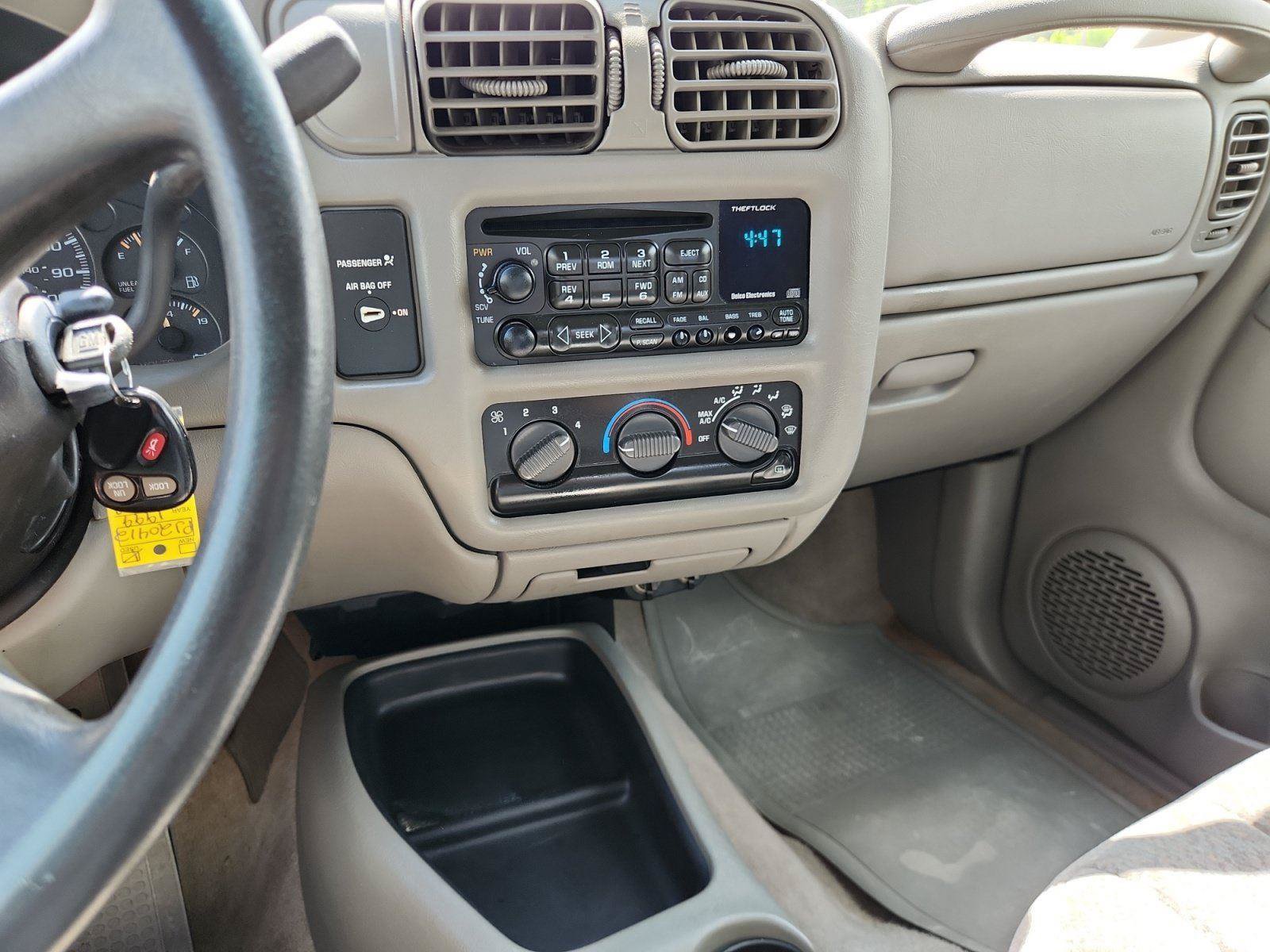 Used 1999 GMC Sonoma SLS w/ Convenience Group RWD image 23