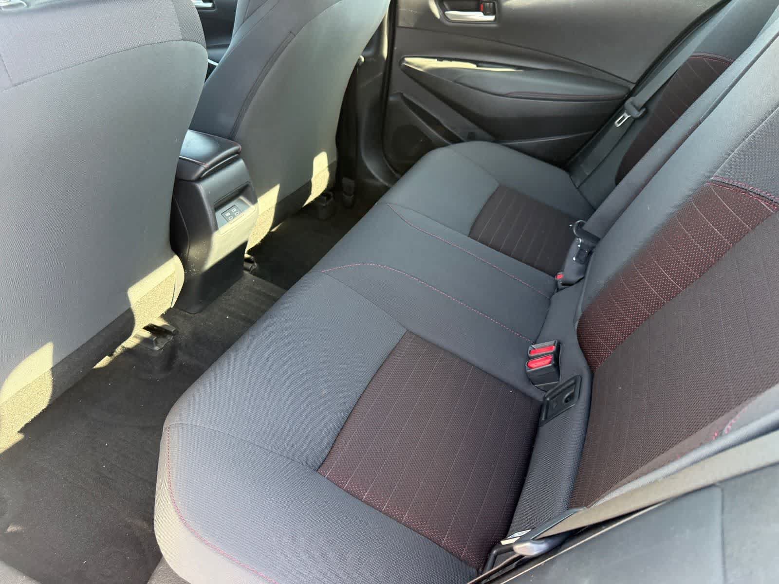 Used 2023 Toyota Corolla SE w/ SE Package FWD image 11