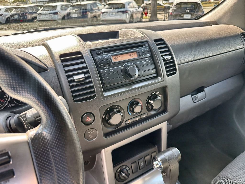 Used 2010 Nissan Pathfinder S image 22