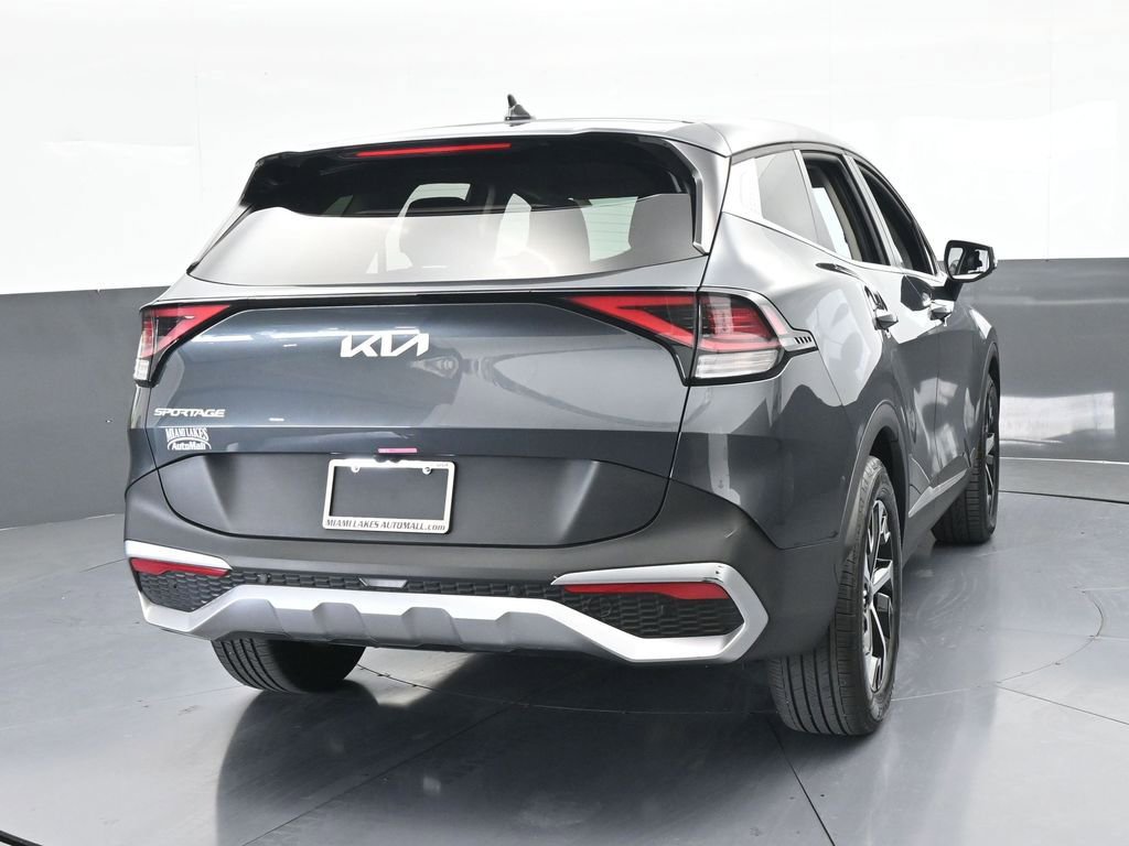 Used 2024 Kia Sportage EX image 5