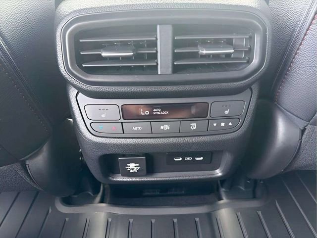 Used 2025 Honda Passport Black Edition image 28