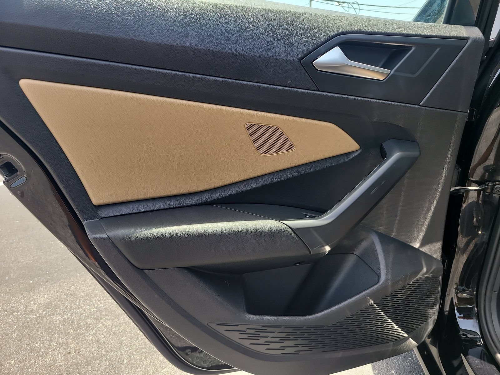 Used 2019 Volkswagen Jetta SE w/ Cold Weather Package FWD image 8