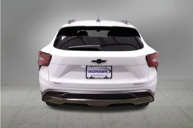 Used 2024 Chevrolet Trax ACTIV image 4