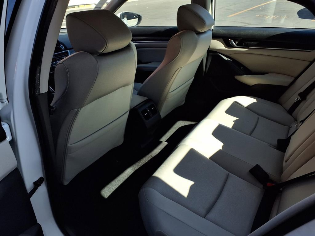 Used 2020 Honda Accord EX image 19