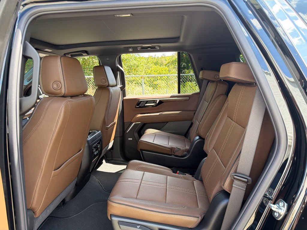 New 2026 Chevrolet Tahoe High Country AWD/4WD image 21