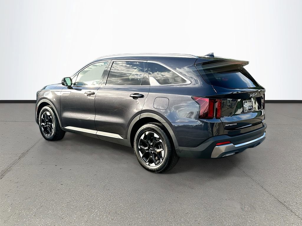 Used 2025 Kia Sorento S w/ Panoramic Sunroof Package image 5