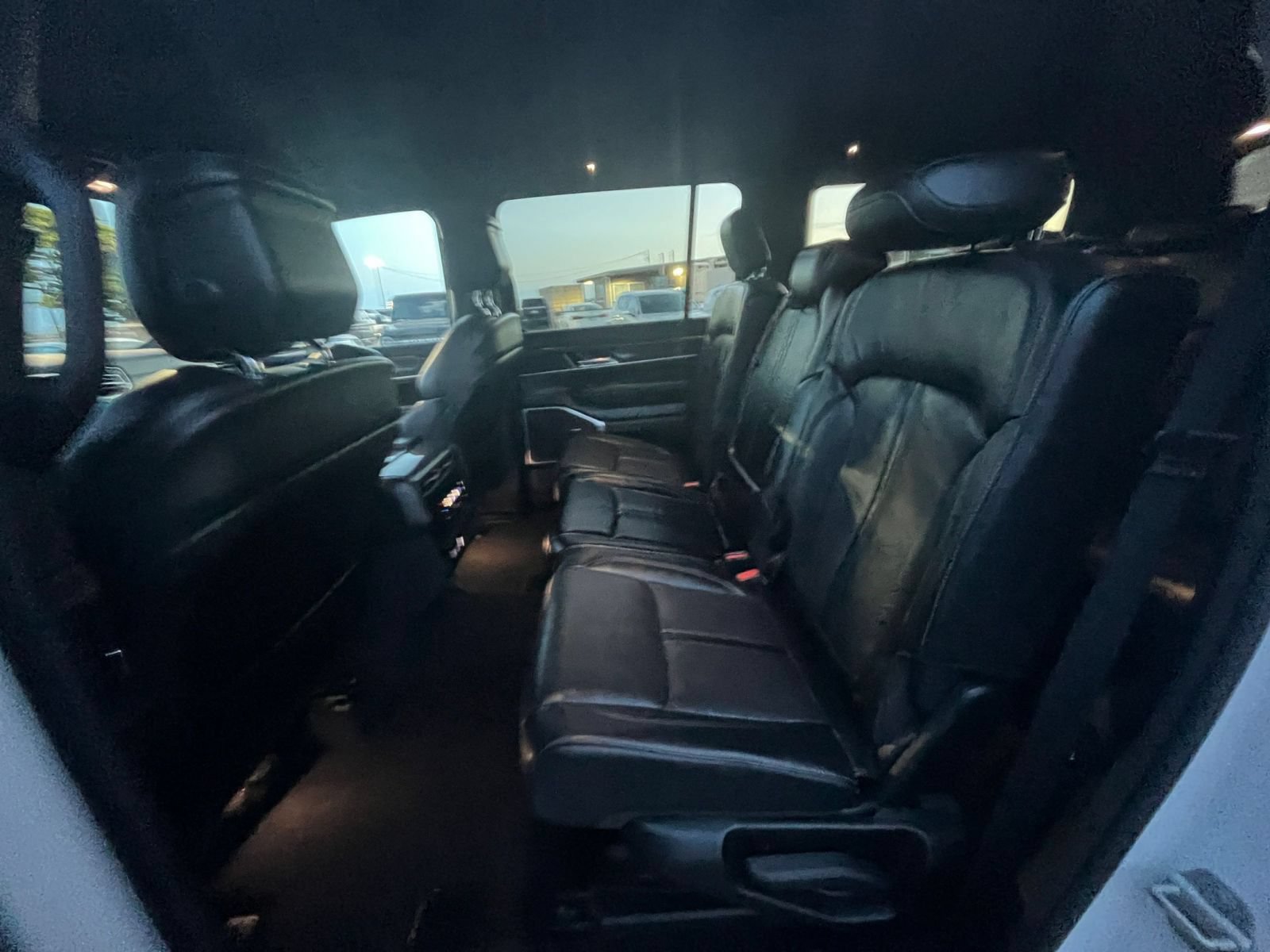 Used 2022 Jeep Wagoneer Series III AWD/4WD image 26
