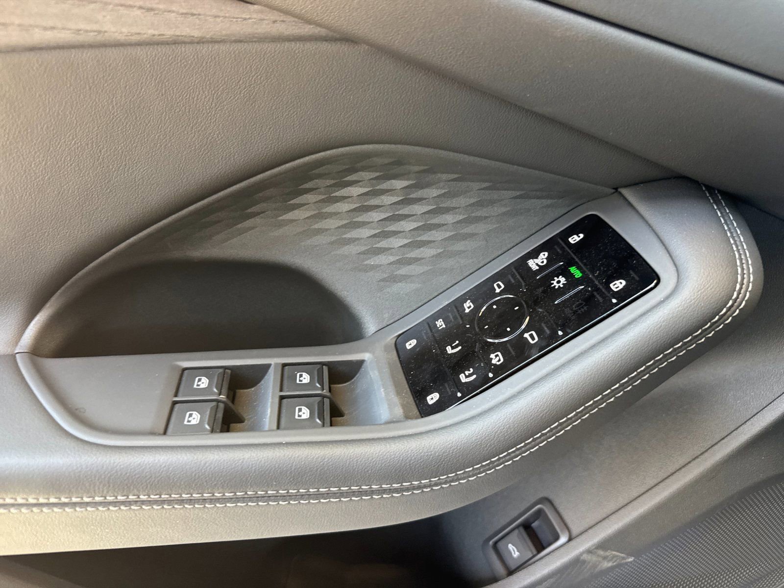 New 2025 Audi A5 2.0T Premium Plus AWD/4WD image 8